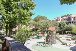 Appartement avec Climatisation Terrasse Piscine et Parking - BENAKEY