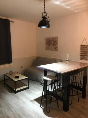 APPARTEMENT AVEC GARAGE CENTRE HISTORIQUE DE BÉZIERS