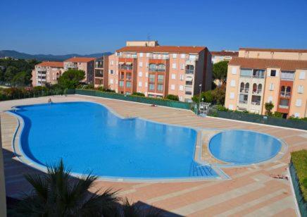 APPARTEMENT avec JARDIN, PISCINE, PLAGE, TENNIS