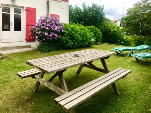 Appartement avec jardin, plage à pied et parking