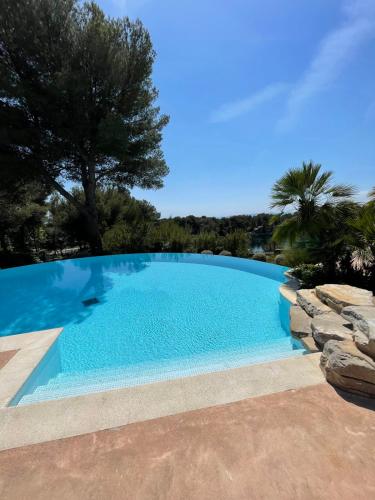 Appartement avec magnifique vue Piscine Lac et Mer Ref  RDL 113