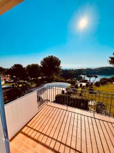 Appartement avec magnifique vue Piscine Lac et Mer Ref  RDL 113