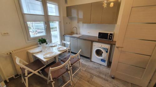 Appartement avec parking gratuit proche de Village de Marque