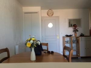APPARTEMENT AVEC PISCINE