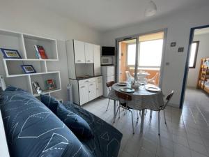 Appartement avec piscine commune à 800 m Plage 5RH1155