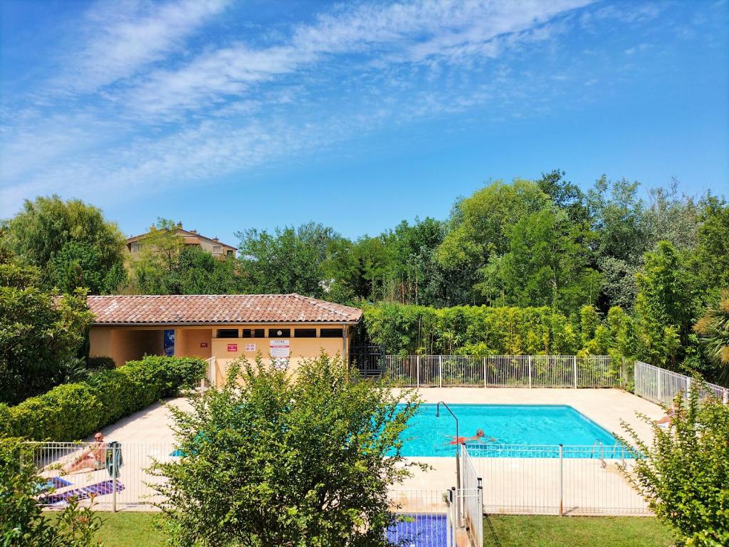Appartement Appartement avec piscine dans la Venise Provençale 20 Allée des Libellules 84800 LʼIsle-sur-la-Sorgue