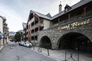 Appartement avec Piscine Intérieure Centre Village Saint Lary