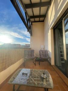 Appartement avec piscine tennis
