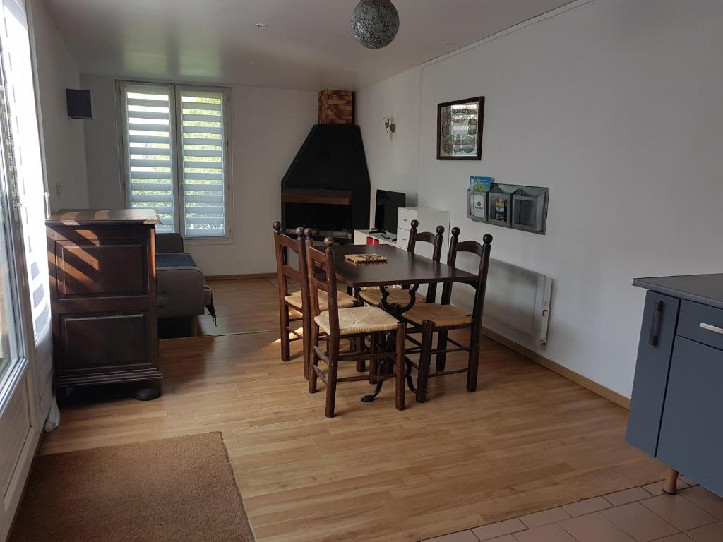 Appartement Appartement avec Terrasse 5 Avenue Roger 14750 Saint-Aubin-sur-Mer