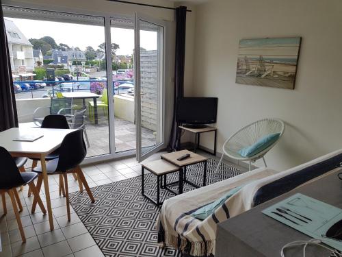 Appartement avec terrasse à 70m de la plage à PERROS-GUIREC Réf - 893