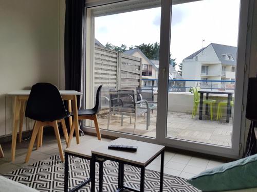 Appartement avec terrasse à 70m de la plage à PERROS-GUIREC Réf - 893
