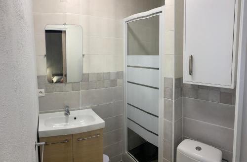 Appartement avec terrasse au cœur de Carcassonne - Serviettes Draps Ménage inclus