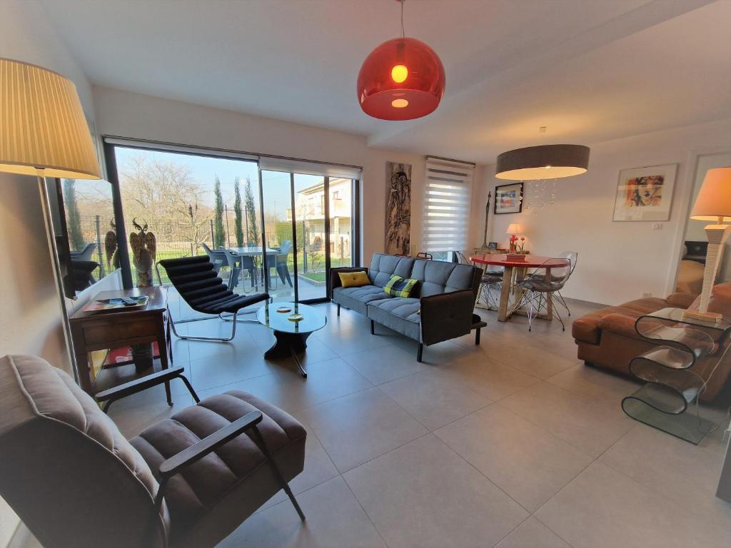 Appartement avec terrasse, jardin et double garage Rez de jardin 43 Chemin de la Niederau, 68000 Colmar
