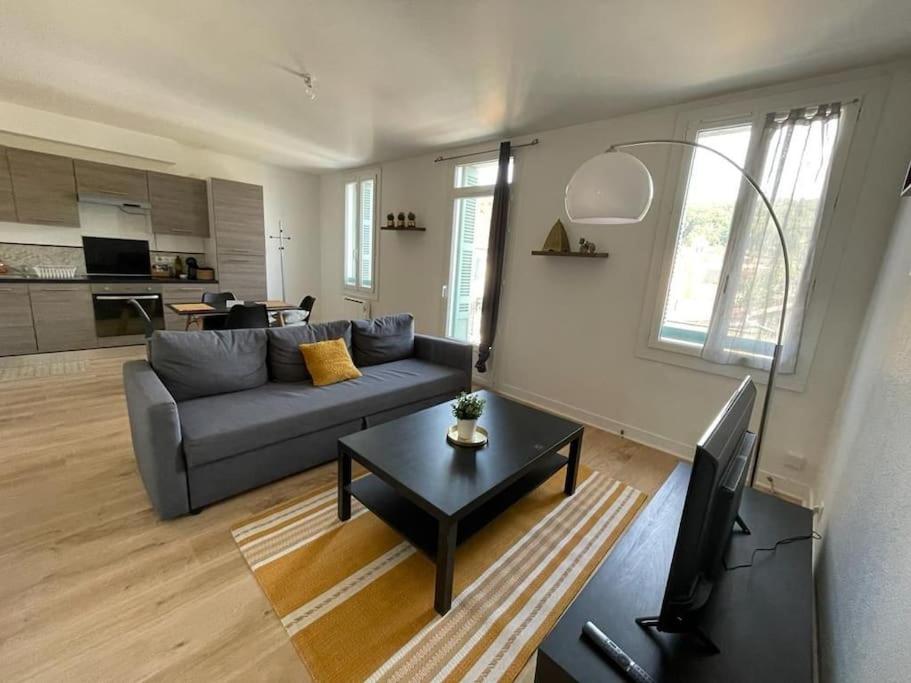 Appartement avec terrasse, parking gratuit 1er étage 97 Rue Pierre Semard, 24000 Périgueux