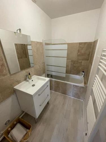 Appartement avec terrasse, parking gratuit