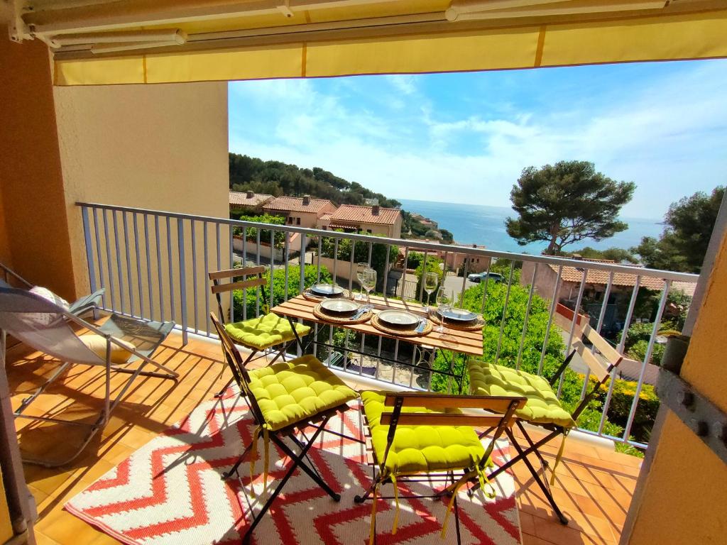 Appartement avec terrasse vue mer, proximité plage, place parking 1er étage Domaine de Bacchus, 83110 Sanary-sur-Mer