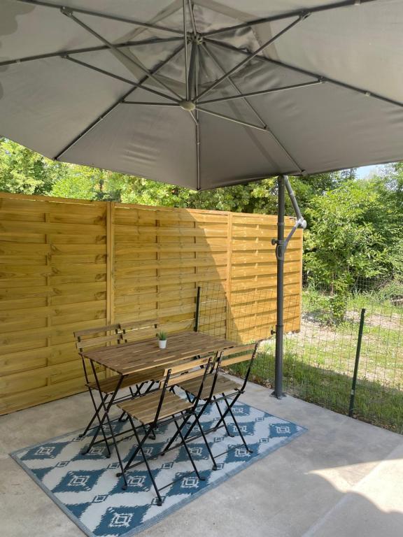 Appartement avec terrasse vue sorgue Ancien Chemin d'Avignon, 84250 Le Thor