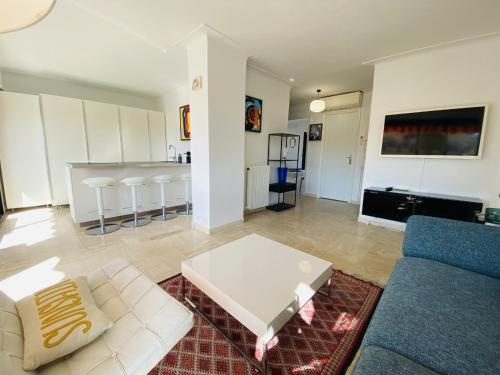 Appartement avec une chambre et une belle terrasse