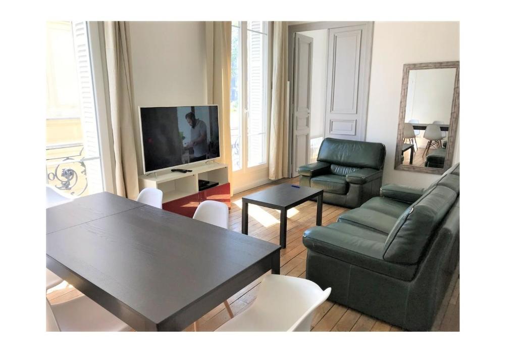 Appartement avec vue cathédrale - 1 A 5 Rue du Petit Four, 51100 Reims