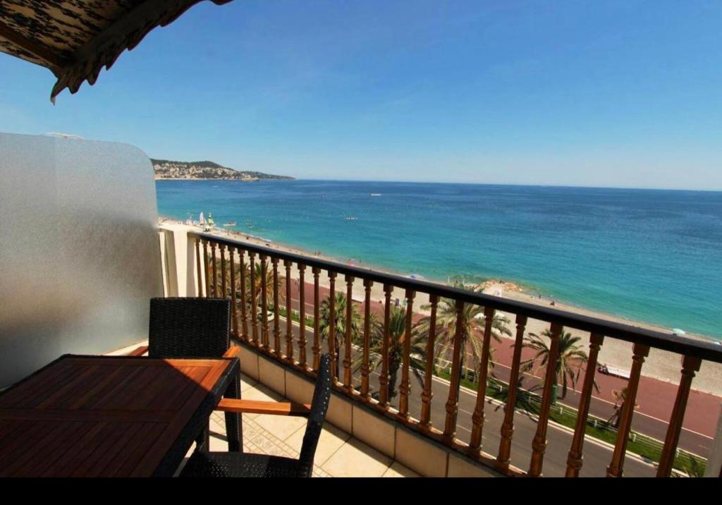 Appartement Appartement avec vue mer sur la Promenade des Anglais 7 83 Promenade des Anglais 06000 Nice