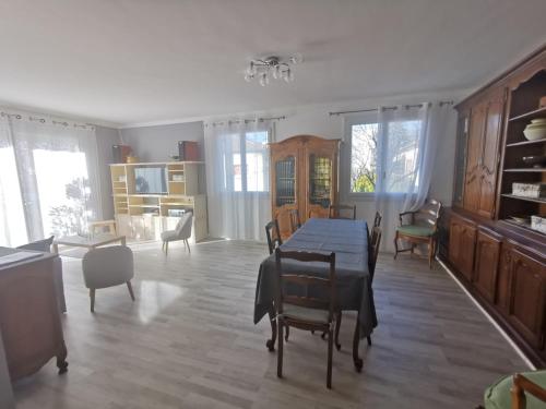 Appartement Avignon, 4 pièces, 6 personnes - FR-1-698-1