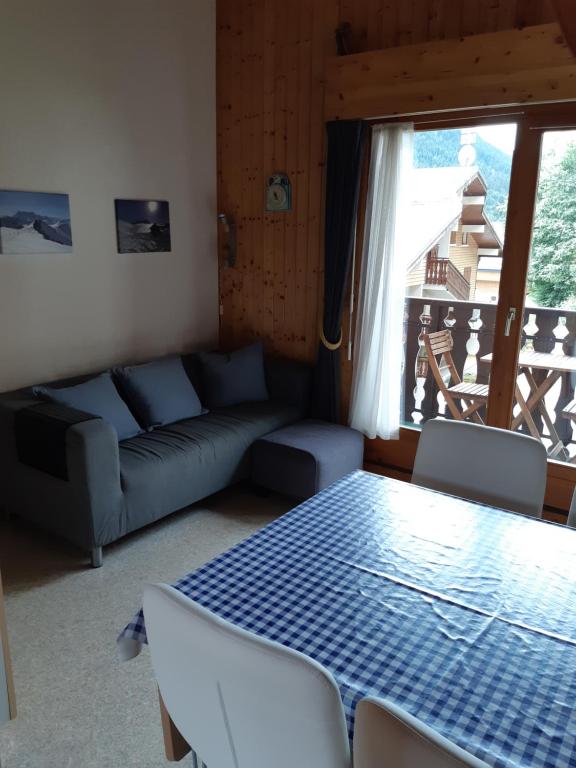 Appartement Azalee Azalee 18 Chemin de Villapeyron 117, 74390 Châtel