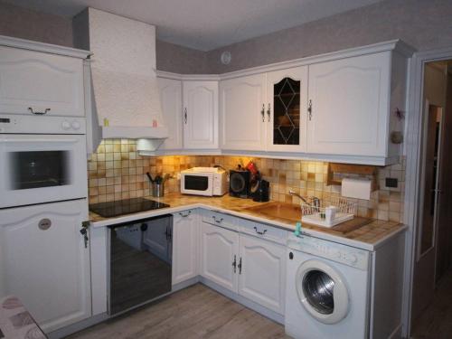 Appartement Bagnères-de-Luchon, 2 pièces, 2 personnes - FR-1-313-218