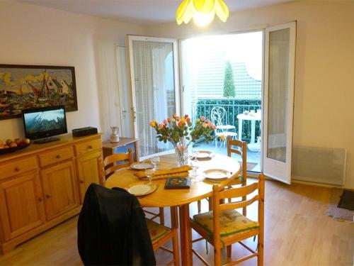 Appartement Bagnères-de-Luchon, 2 pièces, 4 personnes - FR-1-313-123