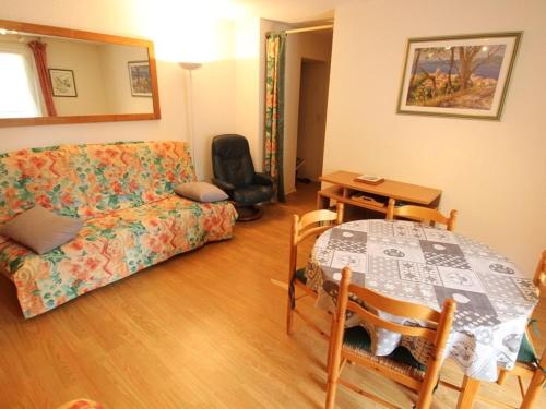 Appartement Bagnères-de-Luchon, 2 pièces, 4 personnes - FR-1-313-141
