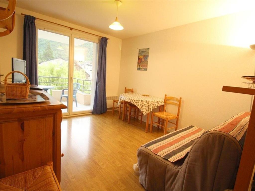 Appartement Appartement Bagnères-de-Luchon, 2 pièces, 4 personnes - FR-1-313-166 RES. DU PARC THERMAL - APPART 25B 7, Rue du Docteur Barrié 31110 Luchon