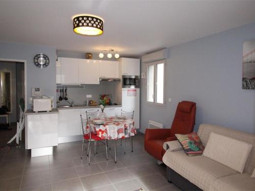 Appartement Bagnères-de-Luchon, 2 pièces, 4 personnes - FR-1-313-174