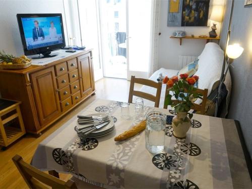 Appartement Bagnères-de-Luchon, 2 pièces, 4 personnes - FR-1-313-187