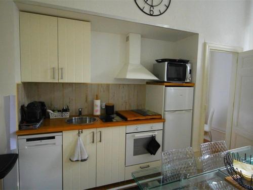 Appartement Bagnères-de-Luchon, 3 pièces, 4 personnes - FR-1-313-172