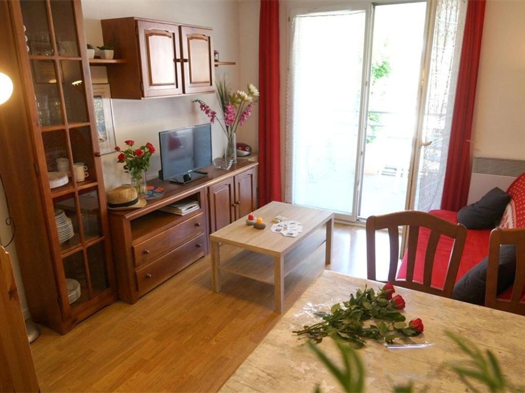 Appartement Appartement Bagnères-de-Luchon, 3 pièces, 4 personnes - FR-1-313-186 RES. DU PARC THERMAL - APPART 21B 7, Rue du Docteur Barrié 31110 Luchon