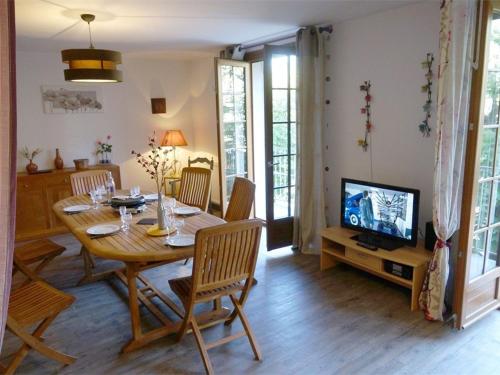 Appartement Bagnères-de-Luchon, 3 pièces, 6 personnes - FR-1-313-137
