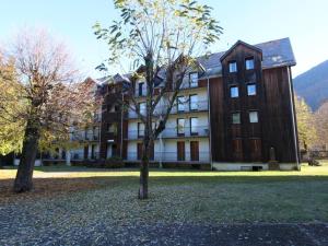 Appartement Bagnères-de-Luchon, 3 pièces, 6 personnes - FR-1-313-215