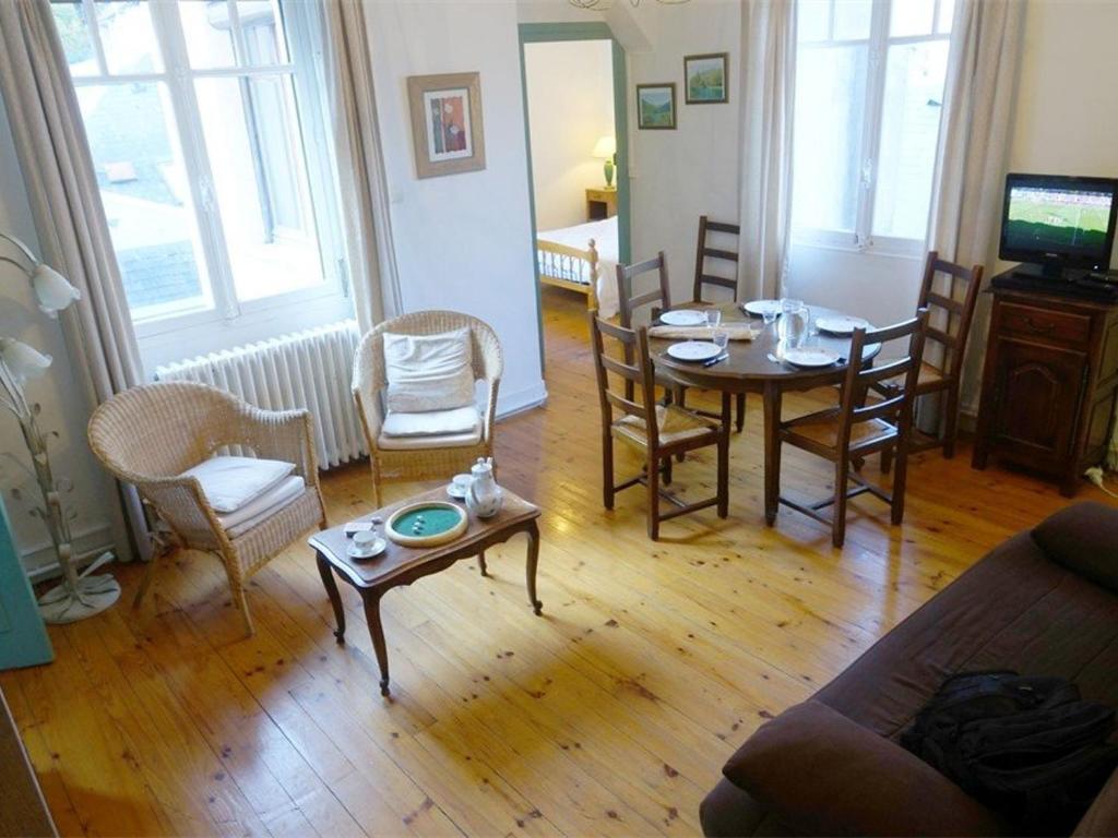 Appartement Bagnères-de-Luchon, 3 pièces, 7 personnes - FR-1-313-188 RESIDENCE ANGLETERRE - APPART 20 24 ALLEES D'ETIGNY, 31110 Luchon