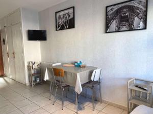 Appartement Balaruc-les-Bains, 1 pièce, 2 personnes - FR-1-553-157