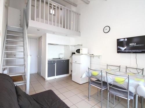 Appartement Balaruc-les-Bains, 1 pièce, 2 personnes - FR-1-553-210