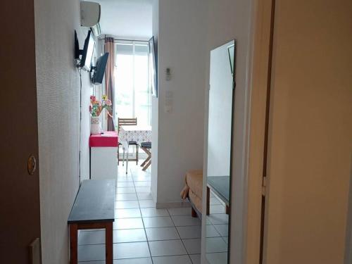 Appartement Balaruc-les-Bains, 1 pièce, 2 personnes - FR-1-680-8