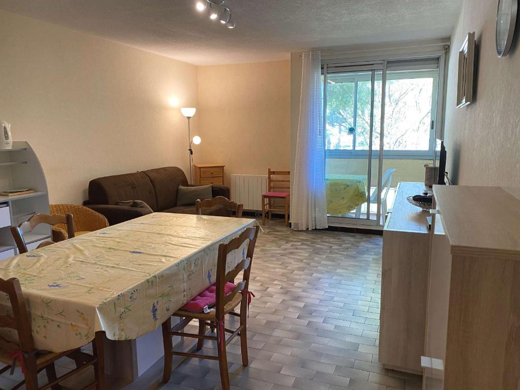 Appartement Appartement Balaruc-les-Bains, 2 pièces, 2 personnes - FR-1-553-14 CAPRICORNE D - 3 APPT N°280 - GARAGE N°109 AVENUE PASTEUR 34540 Balaruc-les-Bains