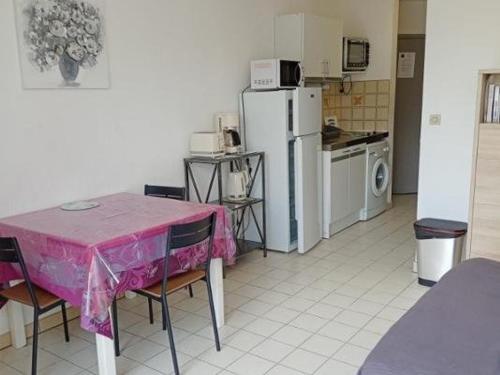 Appartement Balaruc-les-Bains, 2 pièces, 2 personnes - FR-1-680-28