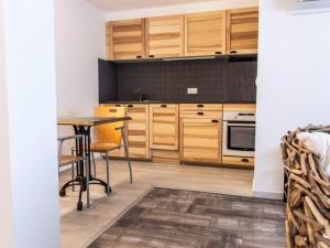 Appartement Balaruc-les-Bains, 2 pièces, 4 personnes - FR-1-503-143