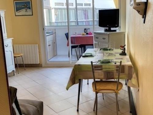 Appartement Balaruc-les-Bains, 2 pièces, 4 personnes - FR-1-503-84