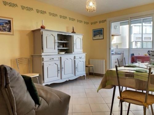 Appartement Balaruc-les-Bains, 2 pièces, 4 personnes - FR-1-503-84