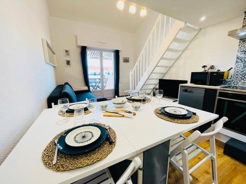 Appartement + balcon vue mer plein sud