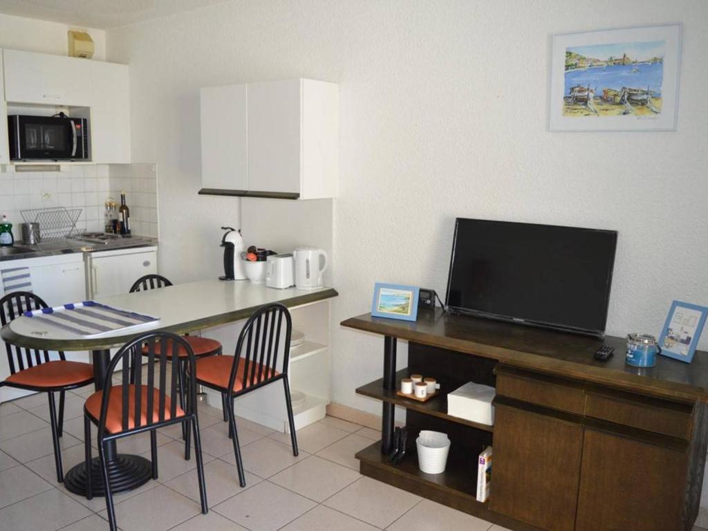 Appartement Banyuls-sur-Mer, 1 pièce, 4 personnes - FR-1-225C-535 Appartement NÂ°3204 - 1Er Etage - Route De Cerbere -, 66650  Banyuls-sur-Mer