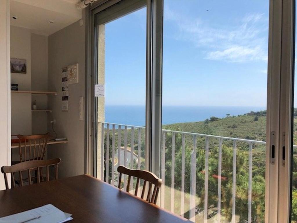 Appartement Appartement Banyuls-sur-Mer, 2 pièces, 4 personnes - FR-1-225C-79 APPARTEMENT 332 - BATIMENT B3 - 3EME ETAGE ROUTE DE CERBERE 66650 Banyuls-sur-Mer