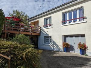 Appartement Barbezieux-Saint-Hilaire, 3 pièces, 4 personnes - FR-1-653-196