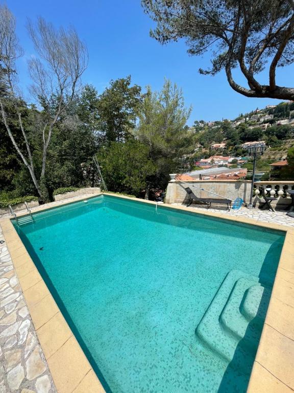 Appartement appartement bas de villa avec piscine privée partagée proche bord de mer 10 Allée André Malraux 06800 Cagnes-sur-Mer